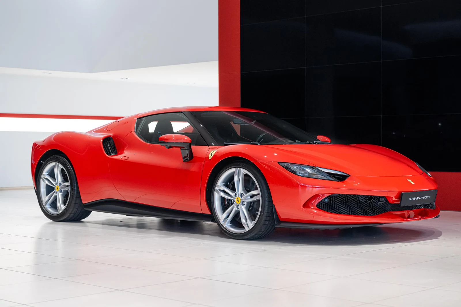 Kroymans photograph of Ferrari 296 GTB