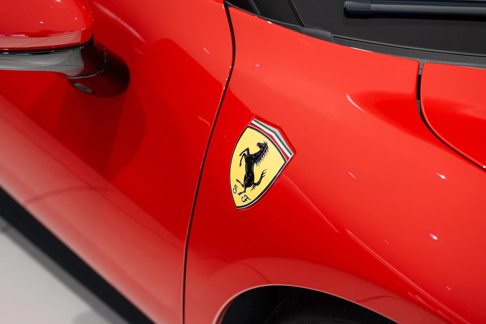 Ferrari 296 GTB, 6/10