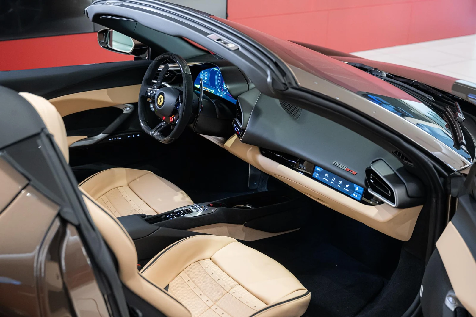 Ferrari 296 GTS, 8/10