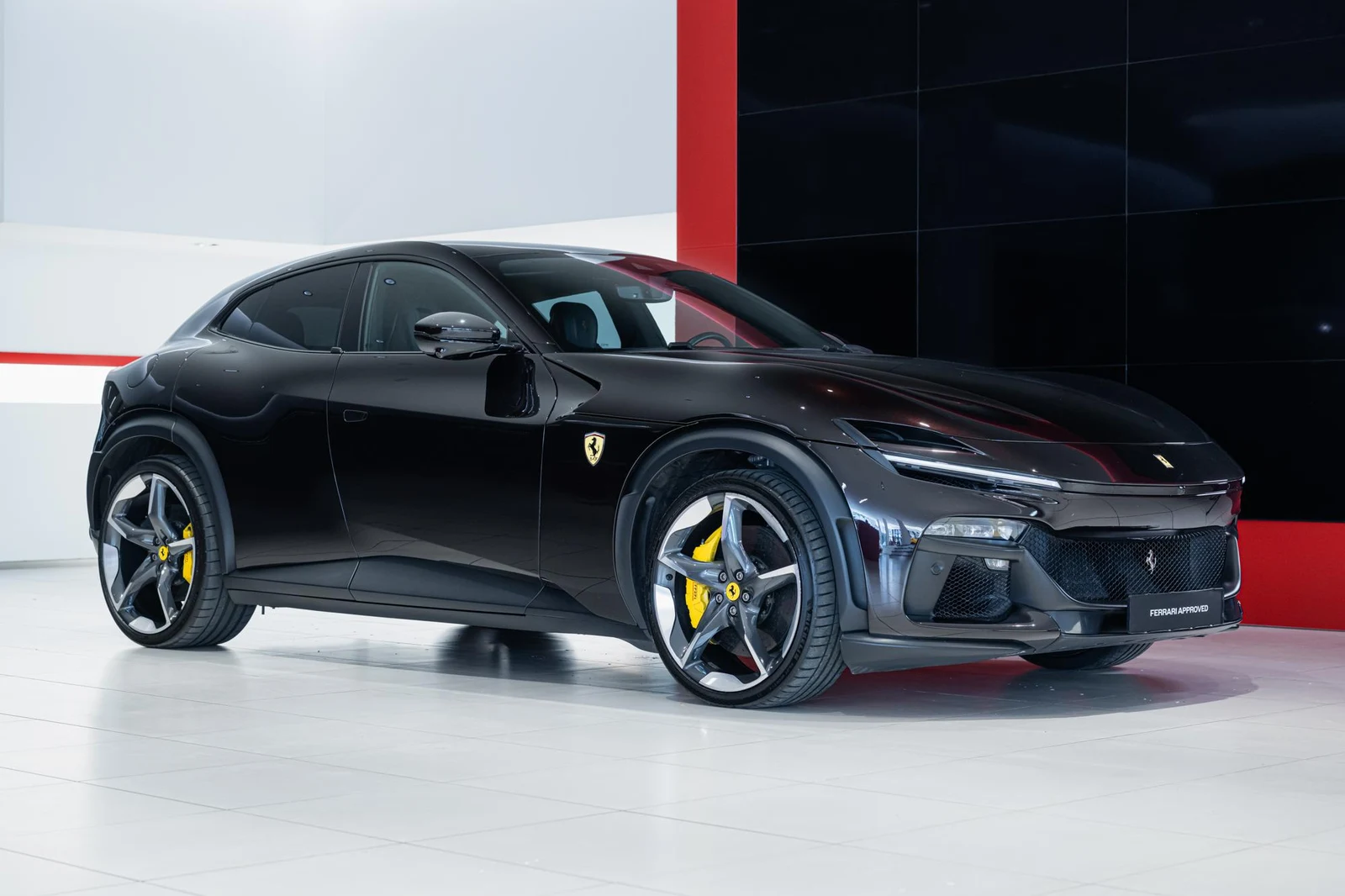Kroymans photograph of Ferrari Purosangue