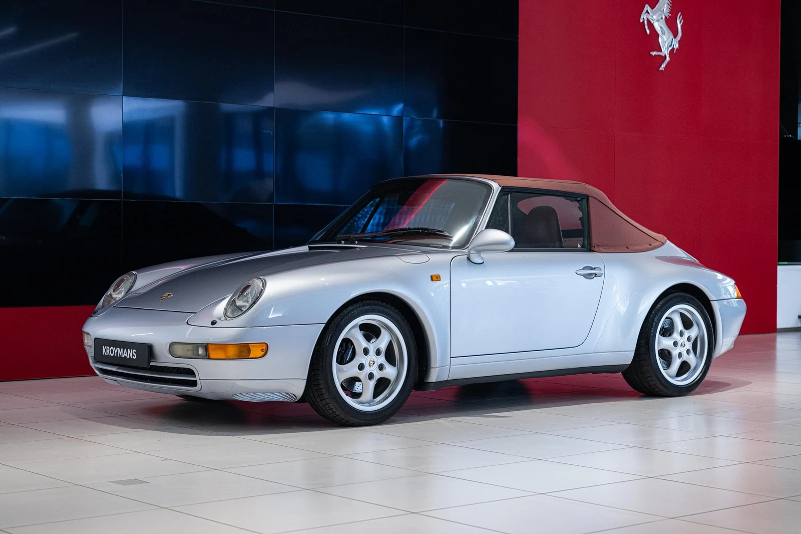 Porsche 911 Carrera Cabriolet 993, 2/10