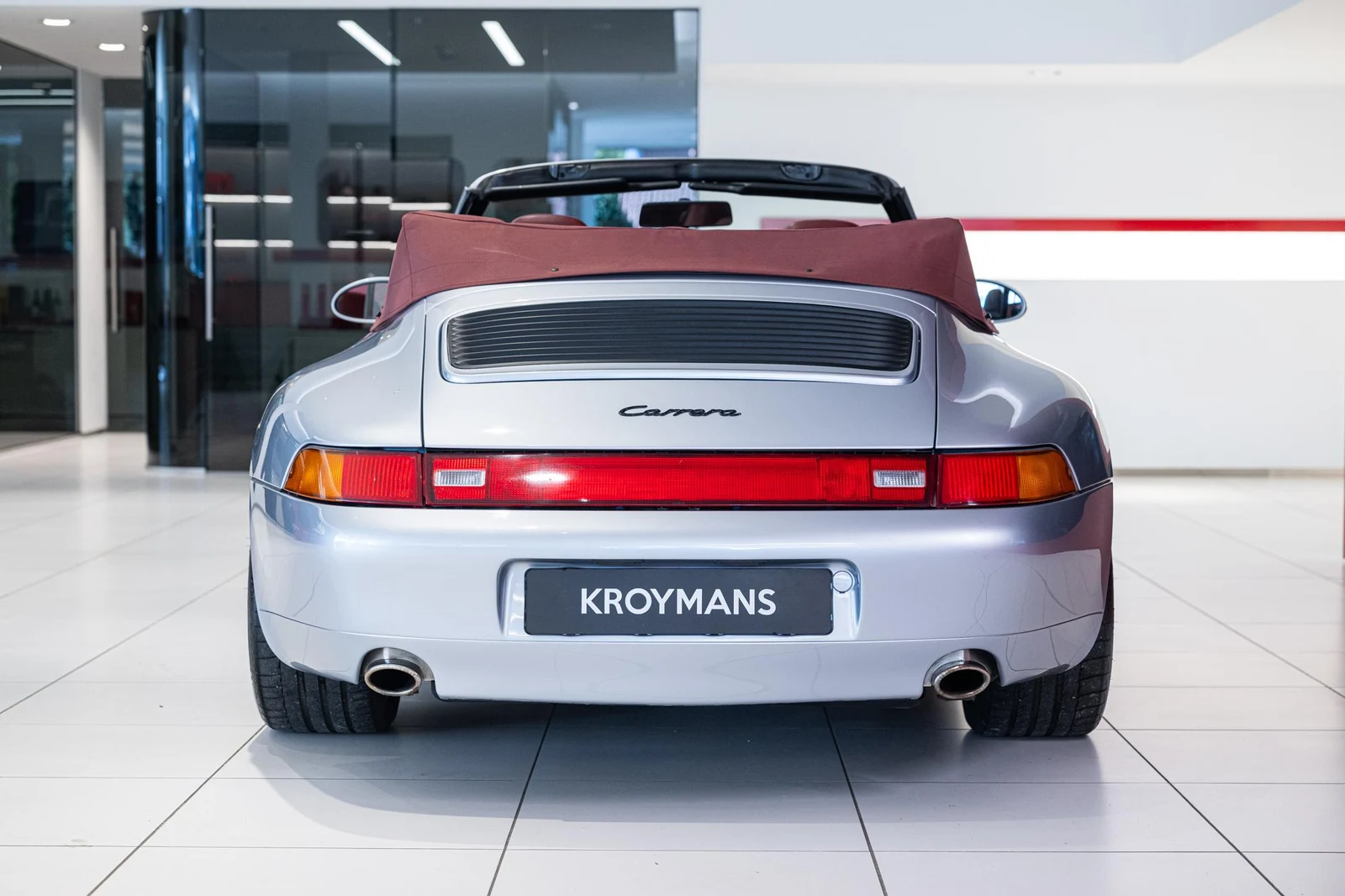Porsche 911 Carrera Cabriolet 993, 6/10