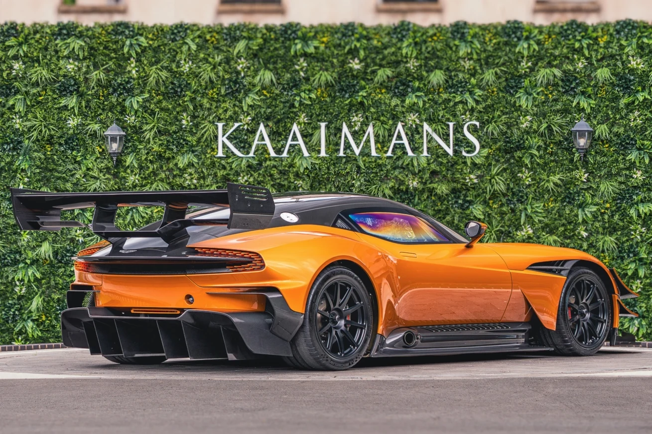 2016 Aston Martin Vulcan AMR Pro, 5/10