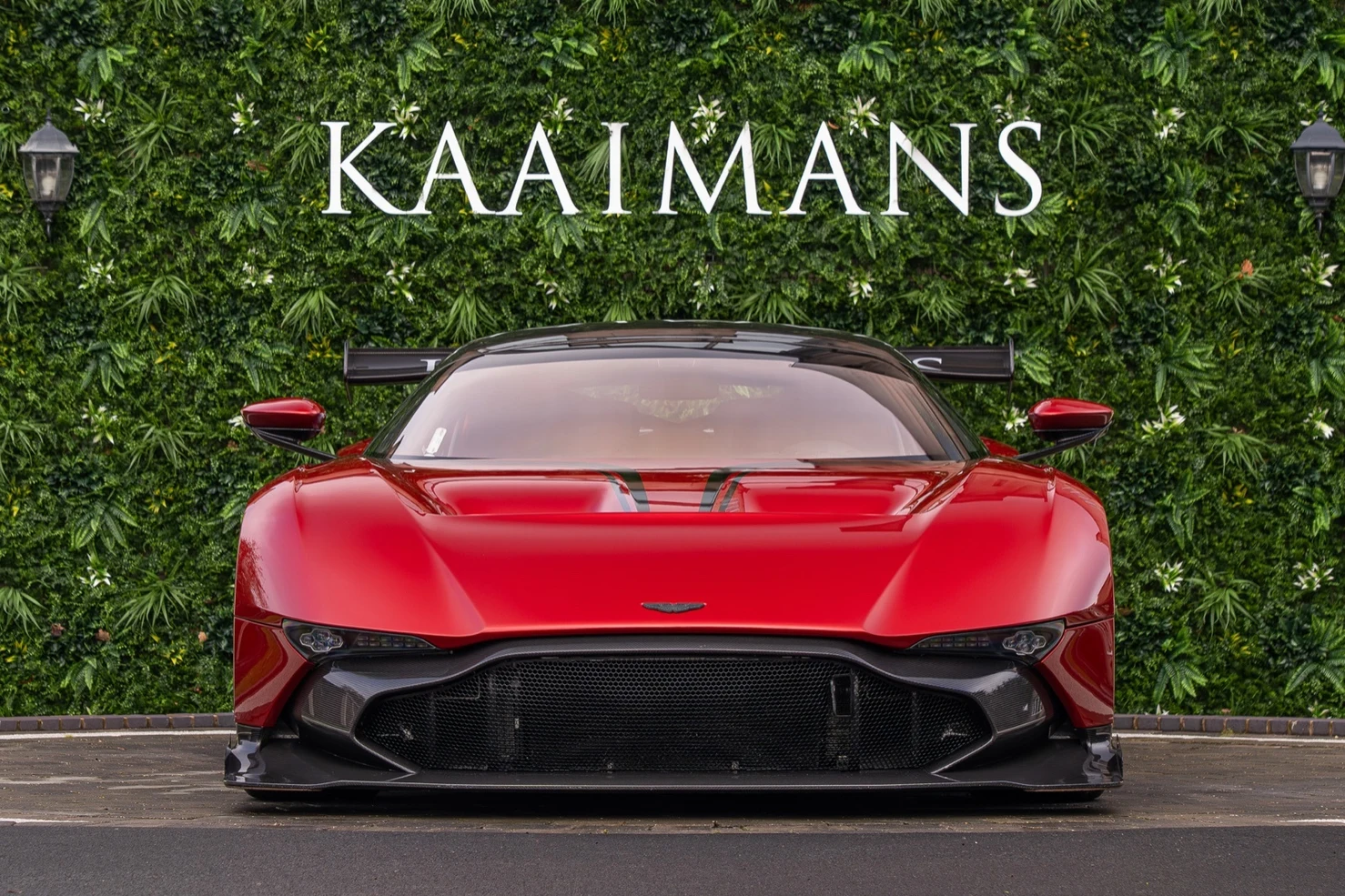 2016 Aston Martin Vulcan, 2/10