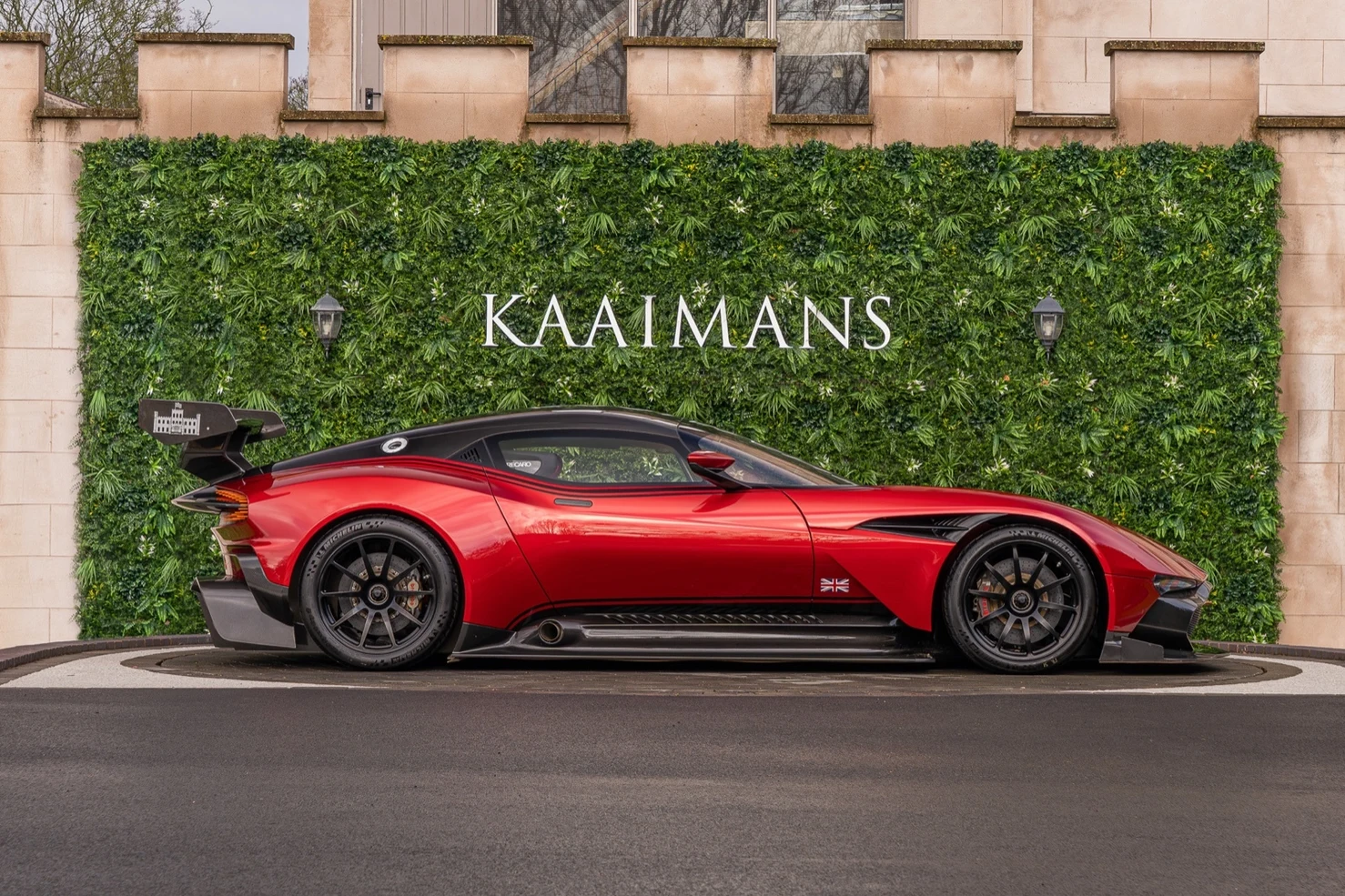 2016 Aston Martin Vulcan, 3/10