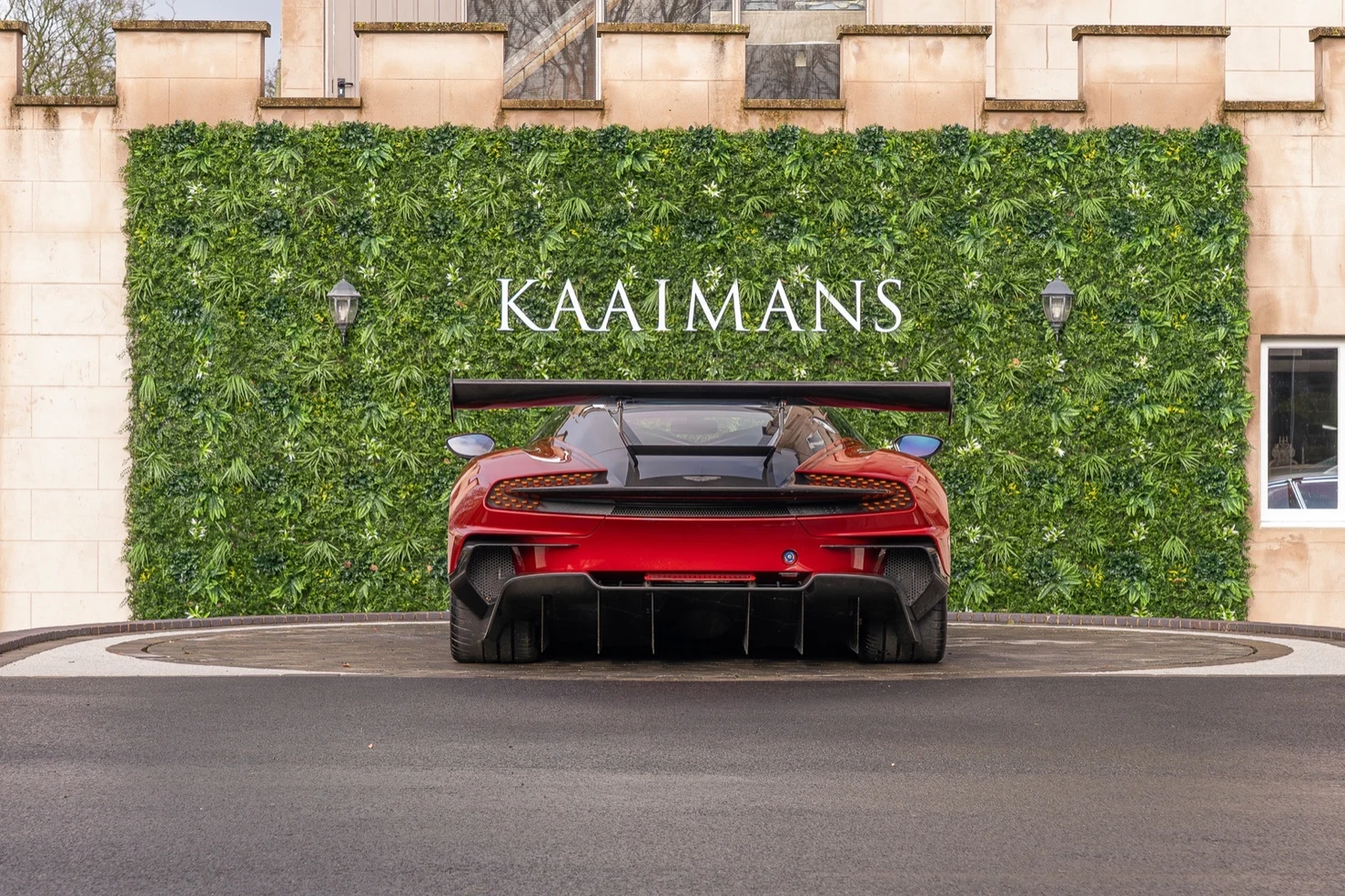 2016 Aston Martin Vulcan, 6/10