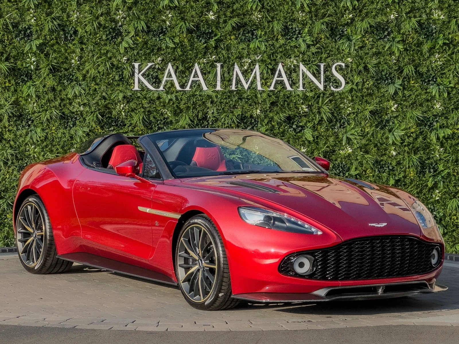 Aston Martin Vanquish Zagato Speedster Villa d’Este · Lava Red Metallic · Kaaimans International