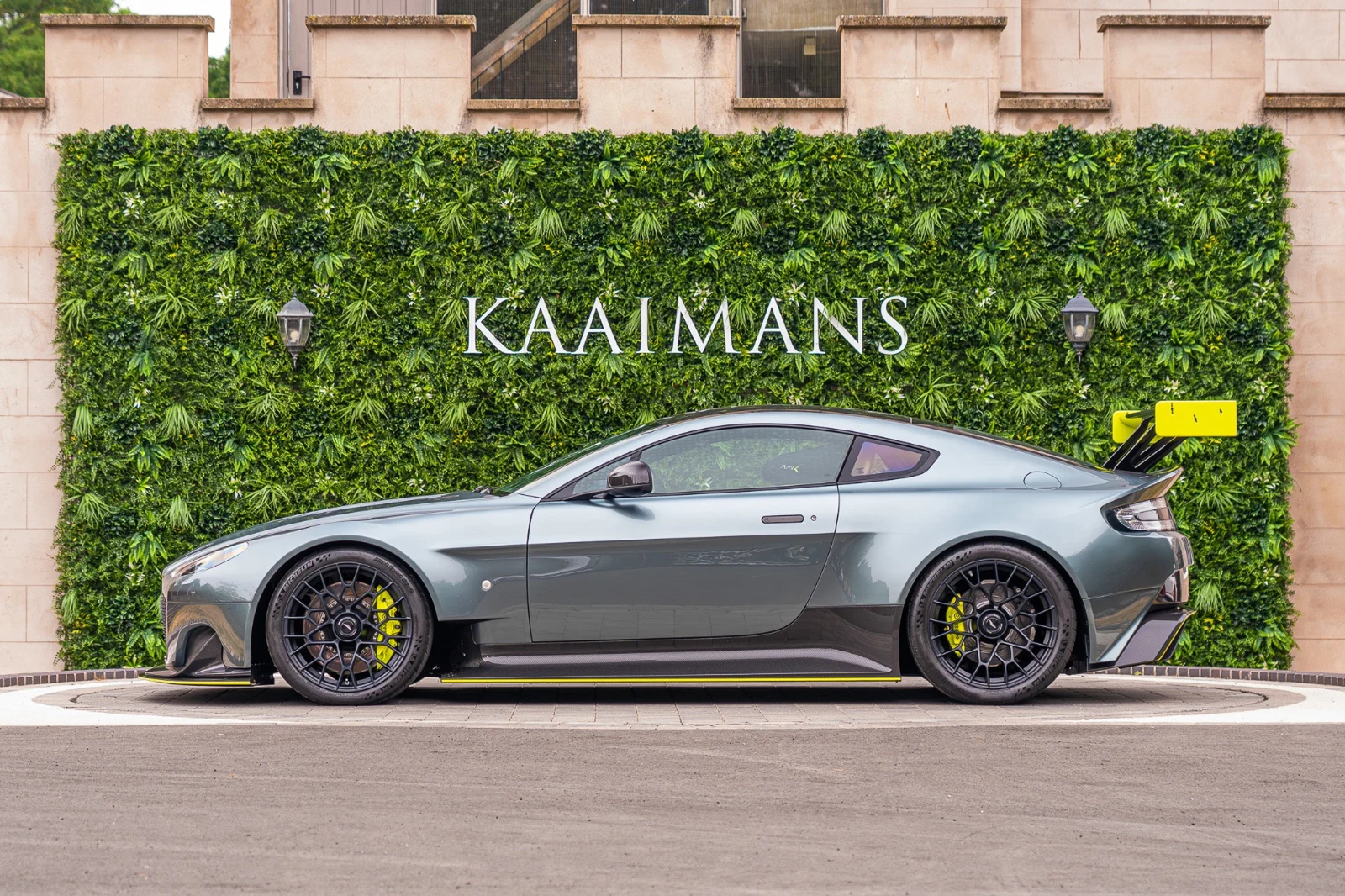 2017 Aston Martin Vantage AMR Pro, 4/10