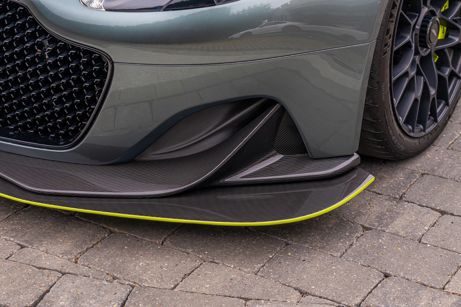 2017 Aston Martin Vantage AMR Pro, 8/10