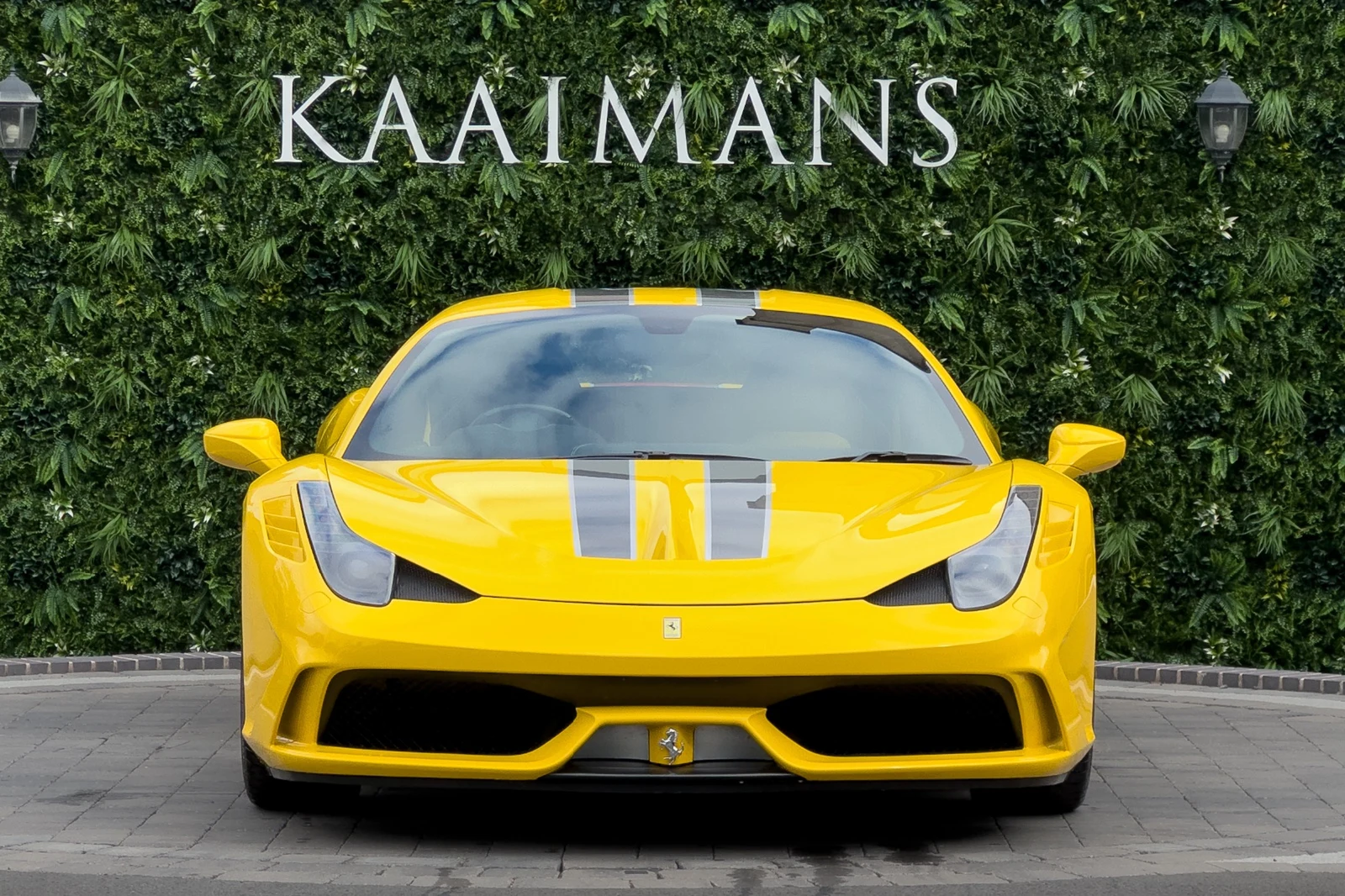 2016 Ferrari 458 Speciale, 2/10