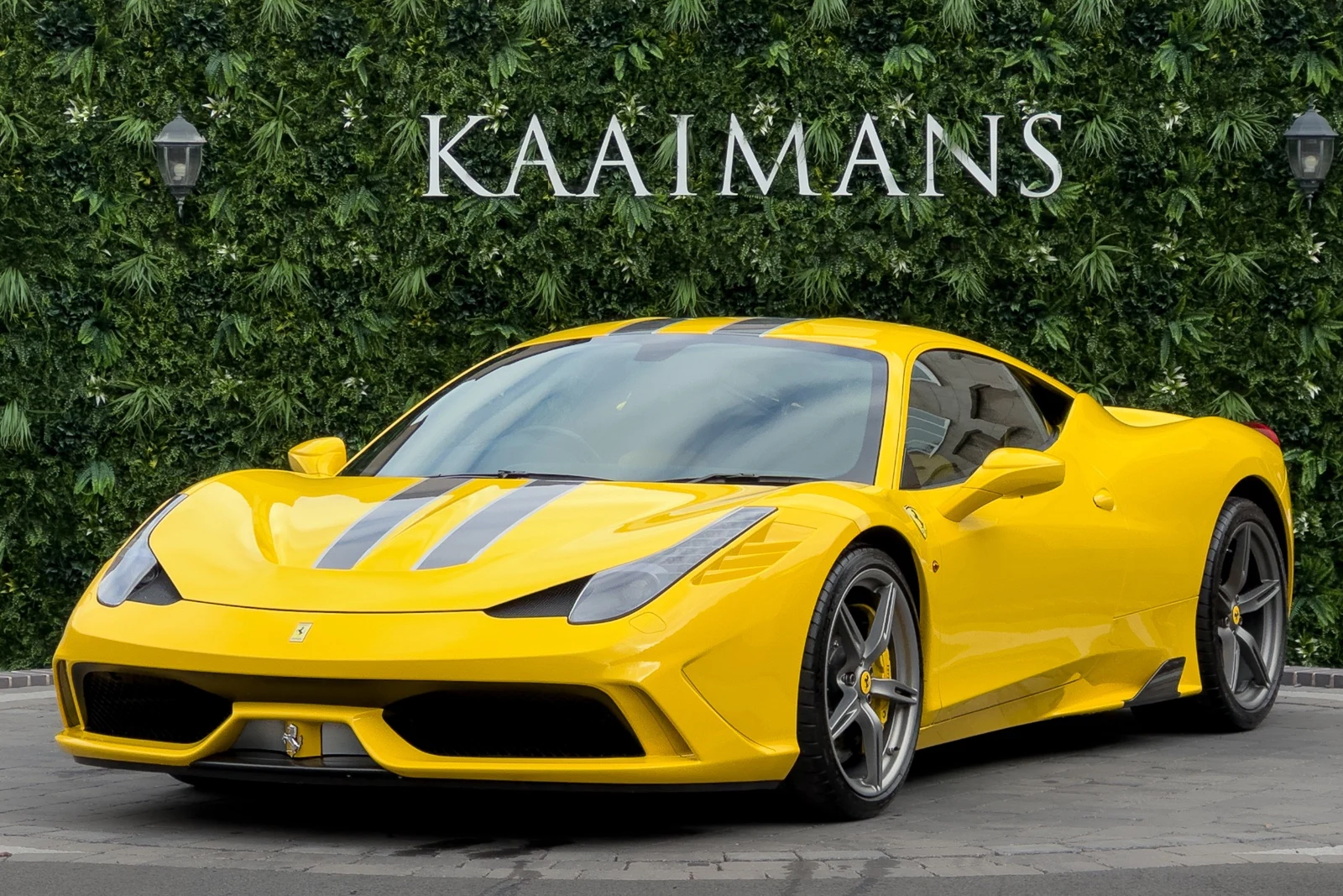 2016 Ferrari 458 Speciale, 3/10