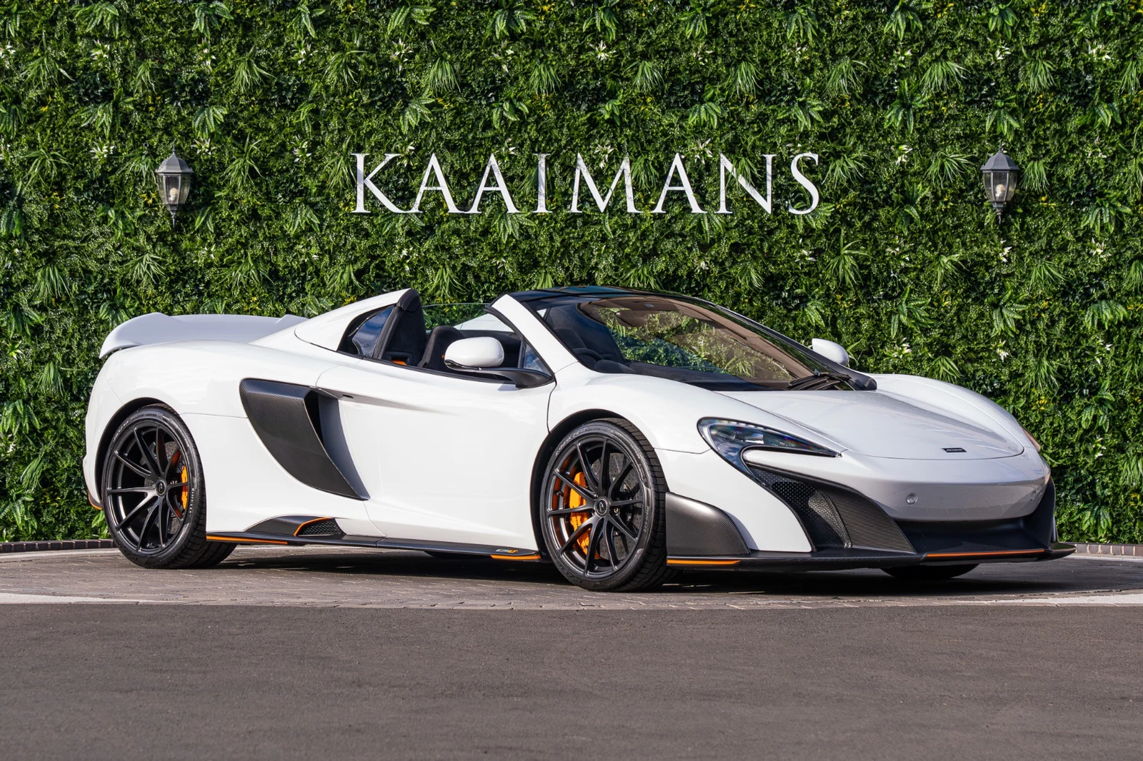 McLaren 675LT Spider · Special Silica White · Kaaimans International