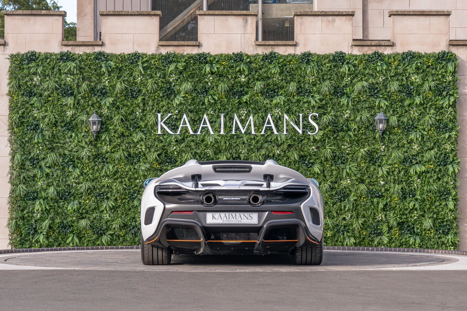 2016 McLaren 675LT Spider, 5/10