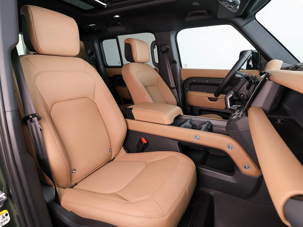 Land Rover Defender 110 PHEV P300e X-Dynamic HSE, 3/10