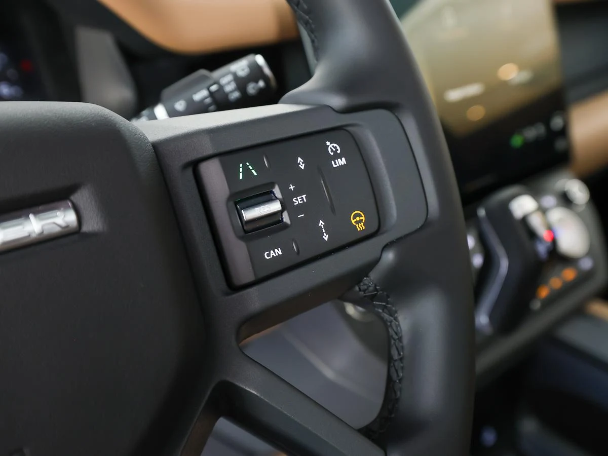 Land Rover Defender 110 PHEV P300e X-Dynamic HSE, 10/10