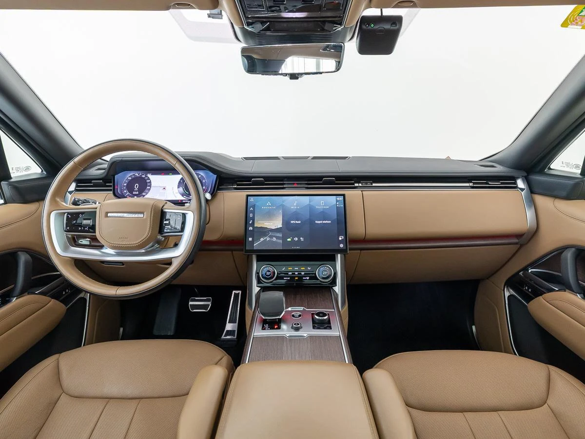 Land Rover Range Rover P510e Autobiography, 4/10