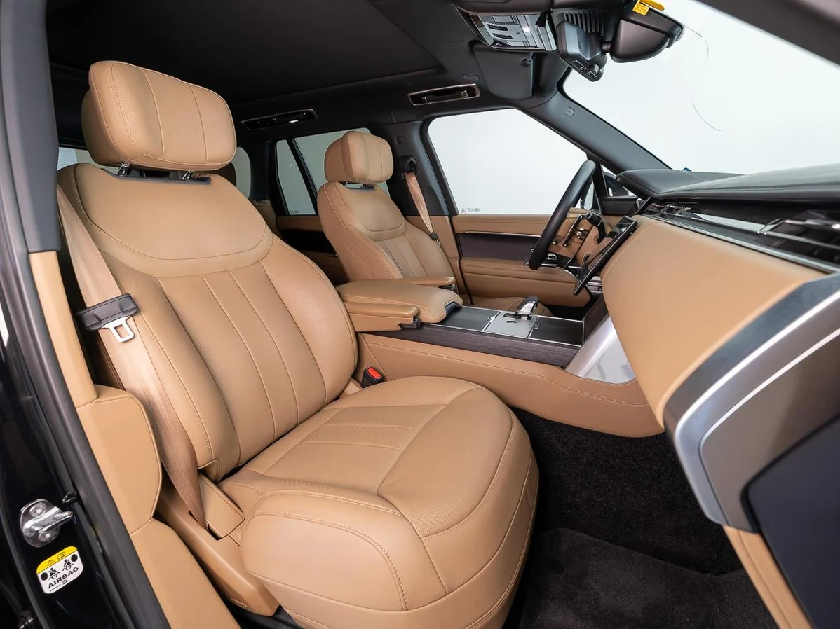 Land Rover Range Rover P550e Autobiography, 3/10
