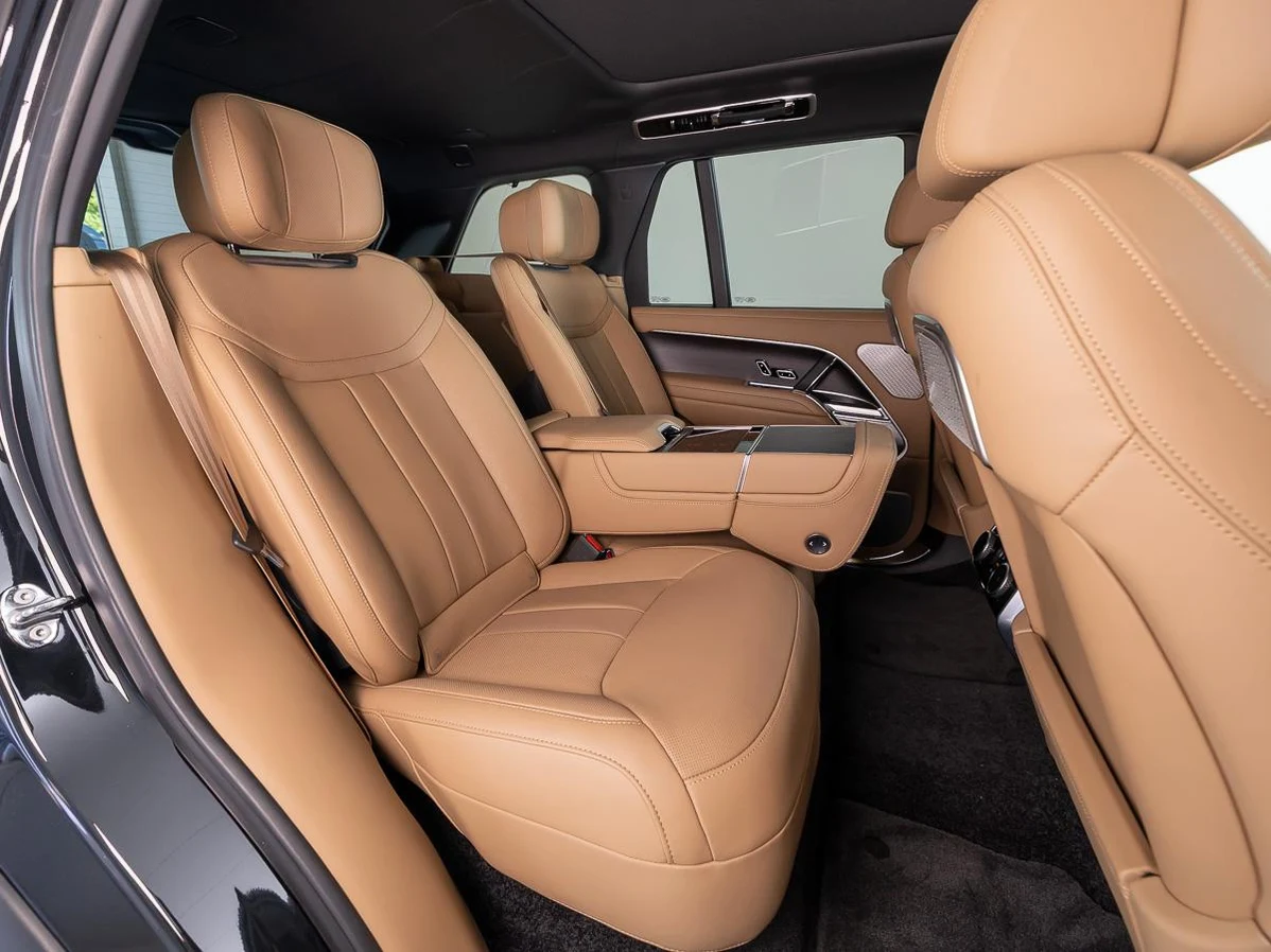 Land Rover Range Rover P550e Autobiography, 5/10