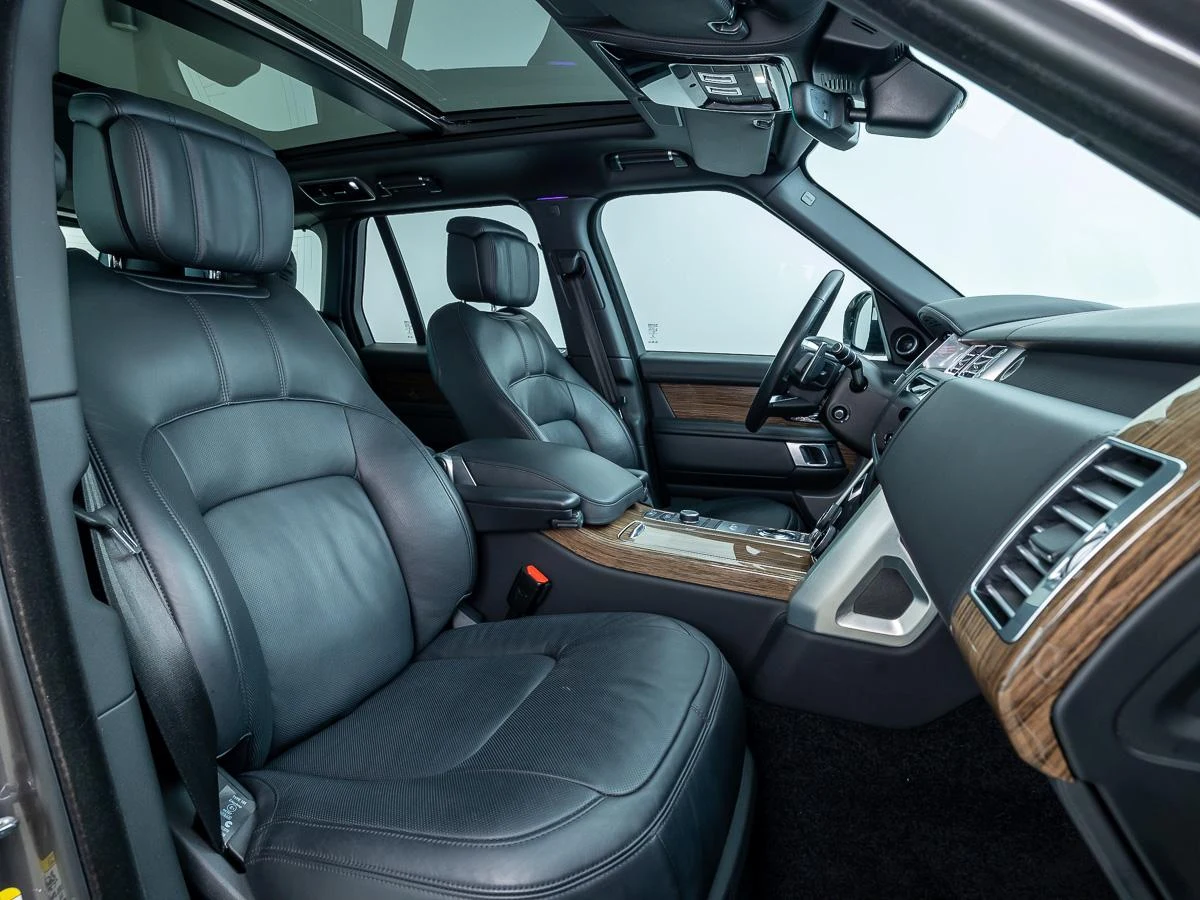 Land Rover Range Rover P400e Autobiography, 3/10