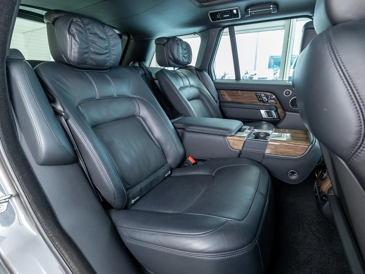 Land Rover Range Rover P400e Autobiography, 5/10