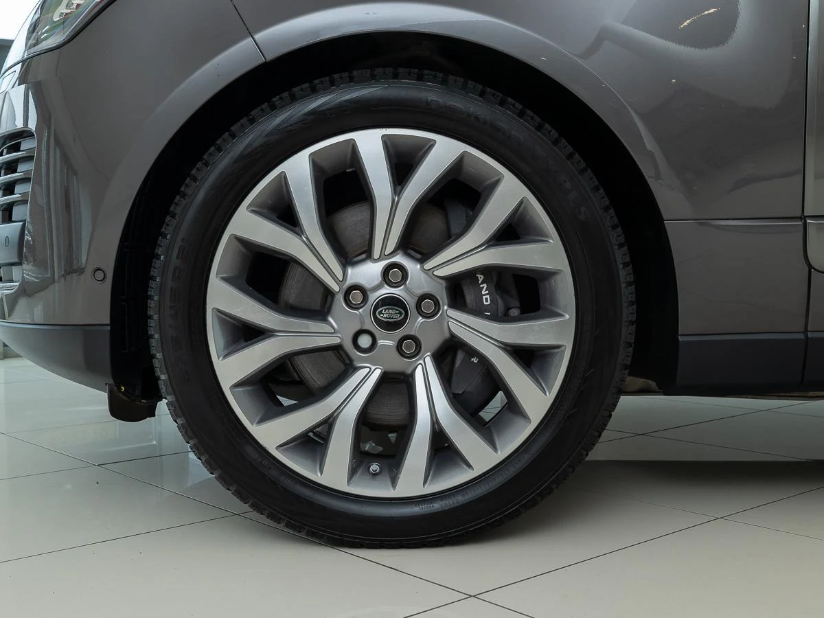 Land Rover Range Rover P400e Autobiography, 9/10