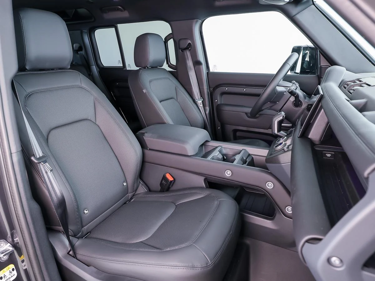 Land Rover Defender 110 PHEV P300e X-Dynamic SE, 3/10