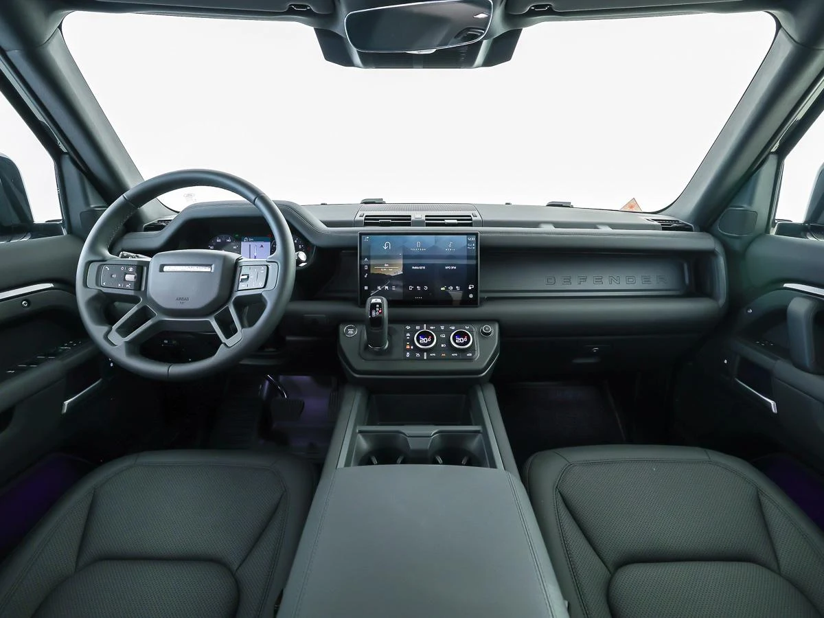 Land Rover Defender 110 PHEV P300e X-Dynamic SE, 4/10