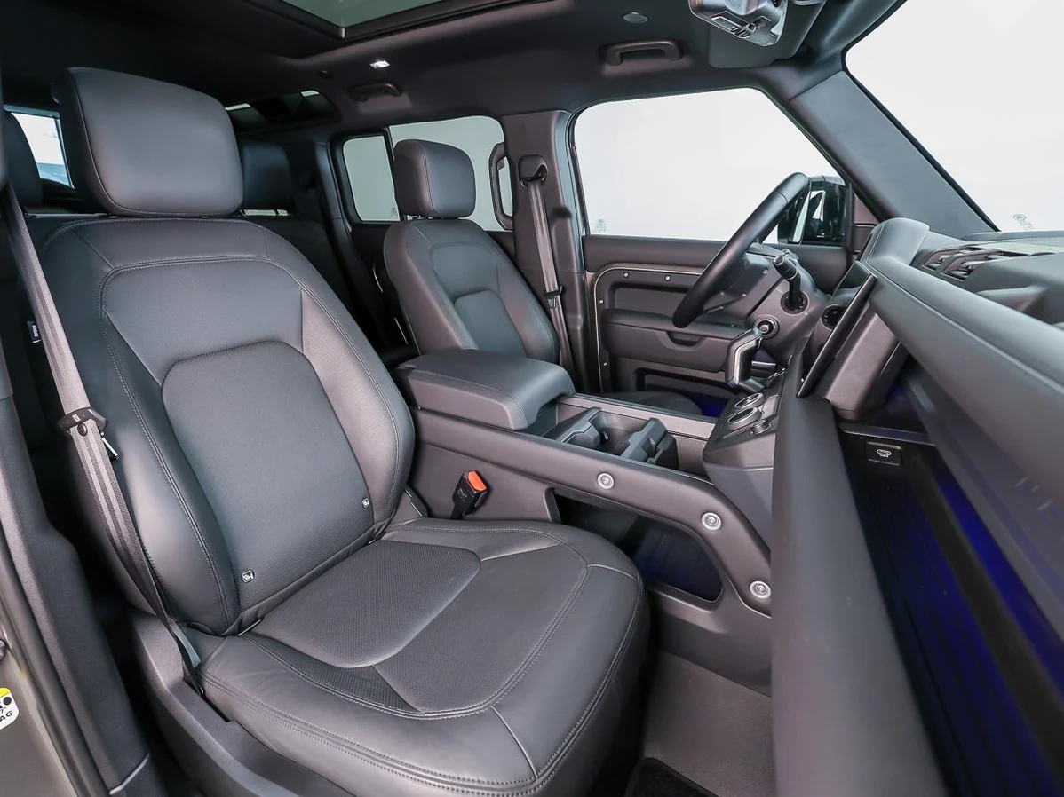 Land Rover Defender 110 PHEV P300e X-Dynamic HSE, 3/10
