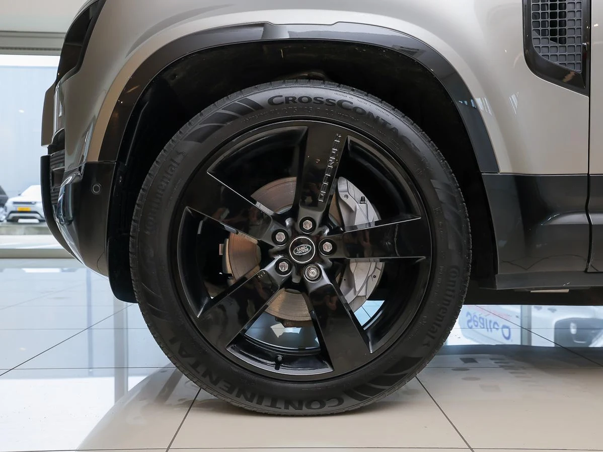 Land Rover Defender 110 PHEV P300e X-Dynamic HSE, 8/10