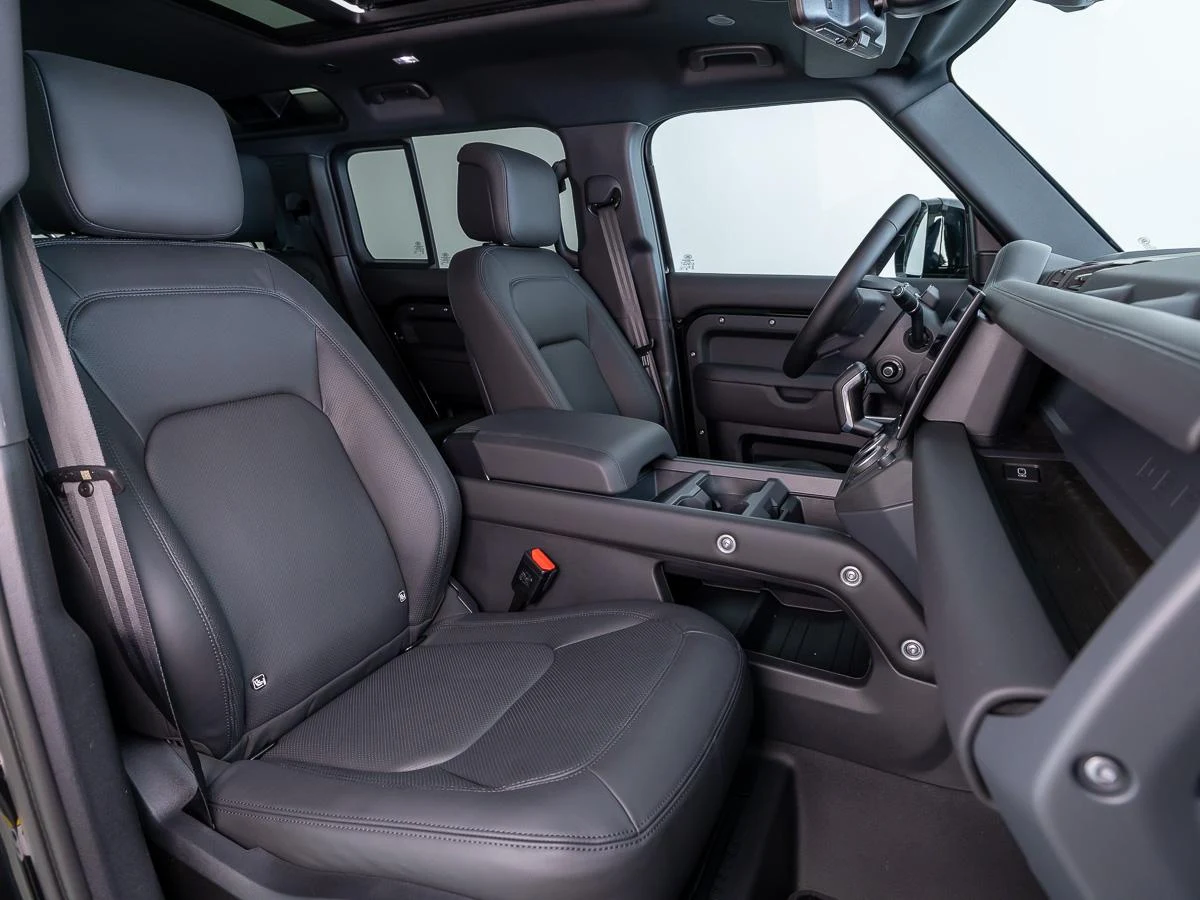 Land Rover Defender 110 PHEV P300e Dynamic Edition, 3/10