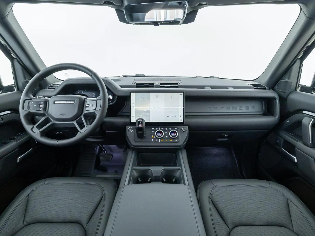 Land Rover Defender 110 PHEV P300e Dynamic Edition, 4/10