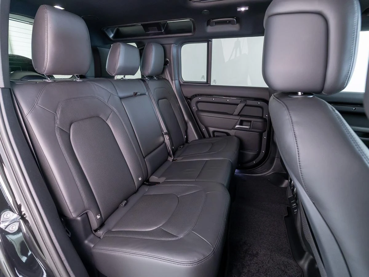 Land Rover Defender 110 PHEV P300e Dynamic Edition, 5/10