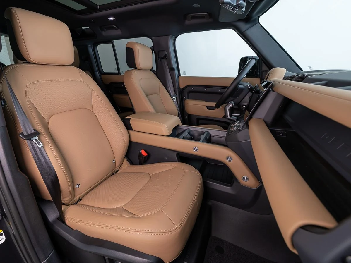 Land Rover Defender 110 PHEV P300e Dynamic Edition, 3/10