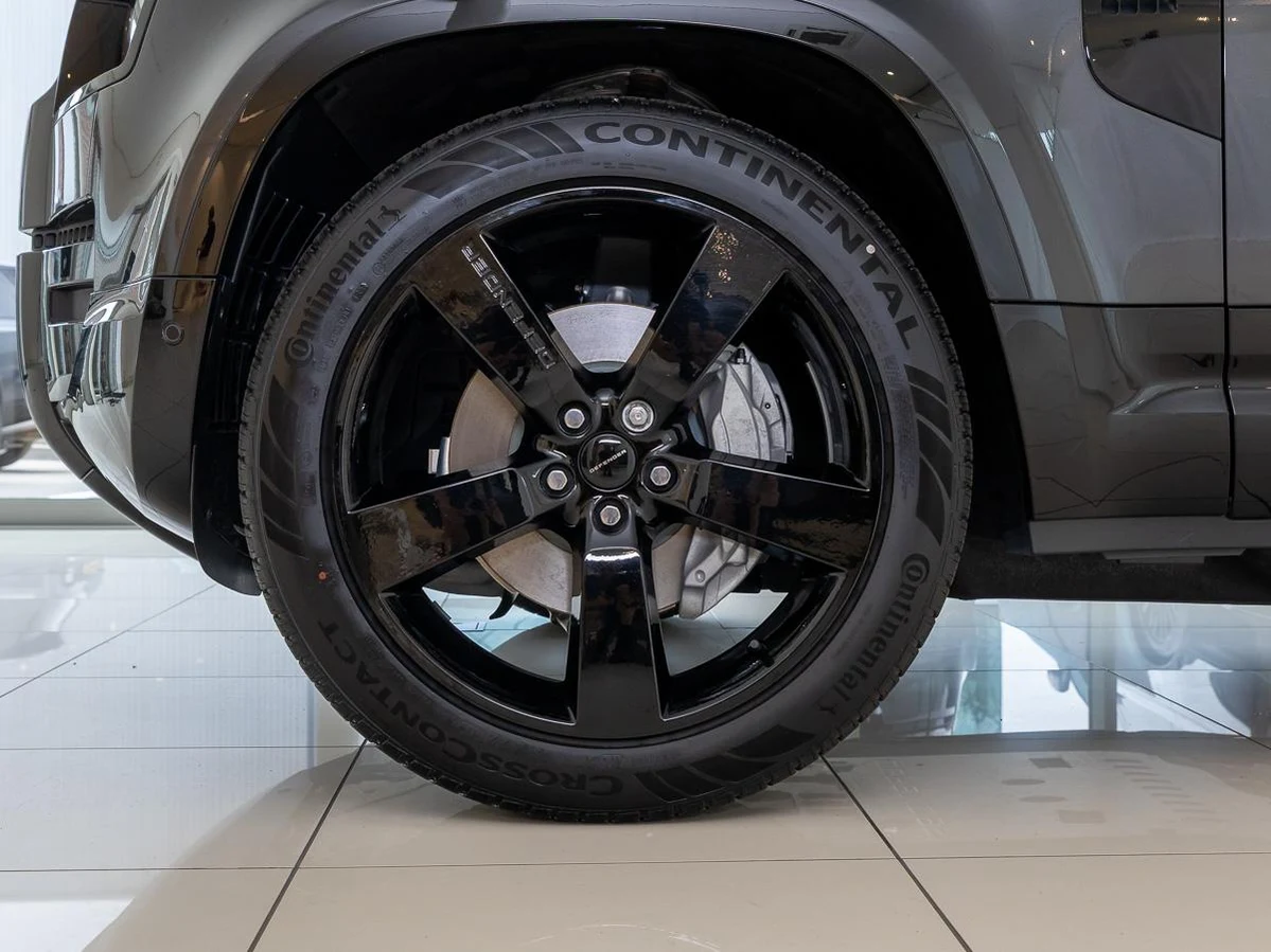 Land Rover Defender 110 PHEV P300e Dynamic Edition, 9/10