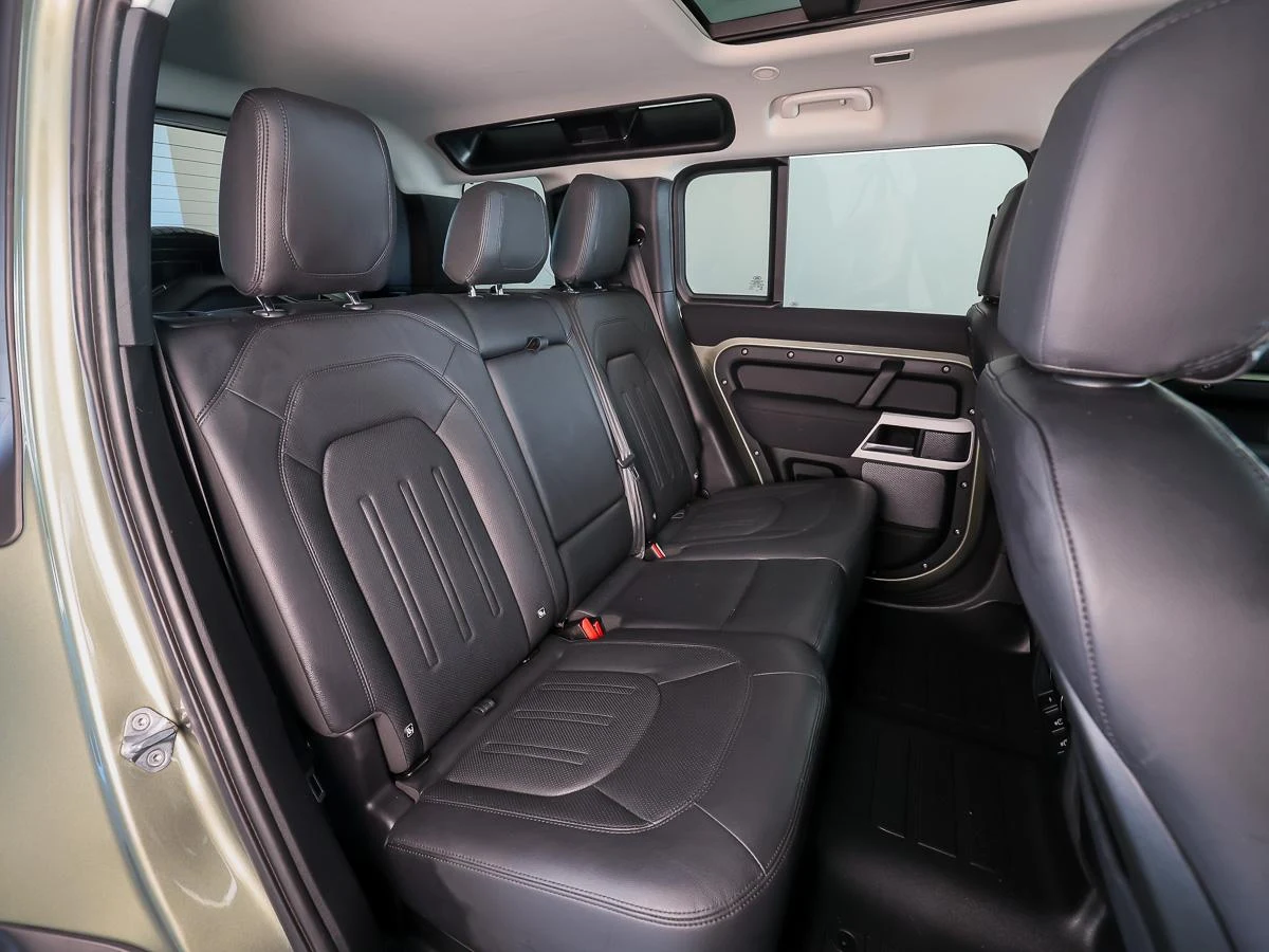 Land Rover Defender 110 PHEV P400e S, 5/10