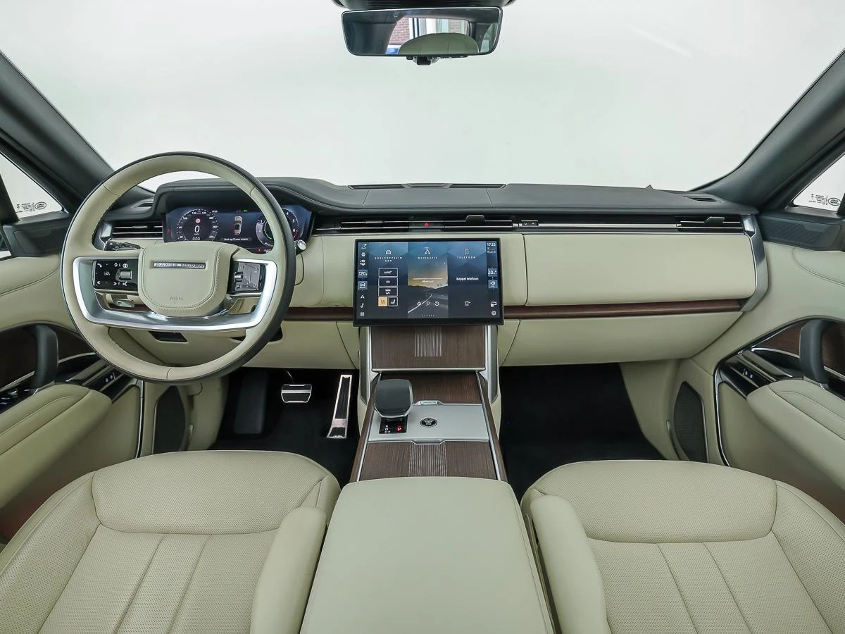Land Rover Range Rover P550e Autobiography, 4/10
