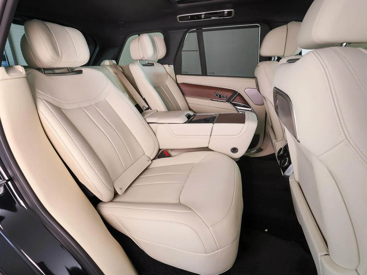 Land Rover Range Rover P550e Autobiography, 5/10