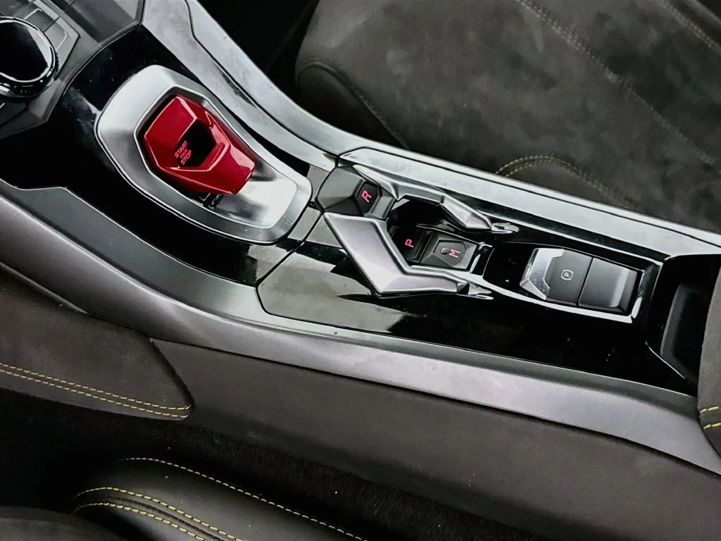 2017 Lamborghini Huracán LP 580-2 interior, center console, Nero Ade