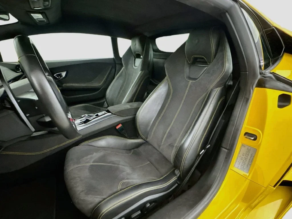 2017 Lamborghini Huracán LP 580-2 interior, seats, Nero Ade