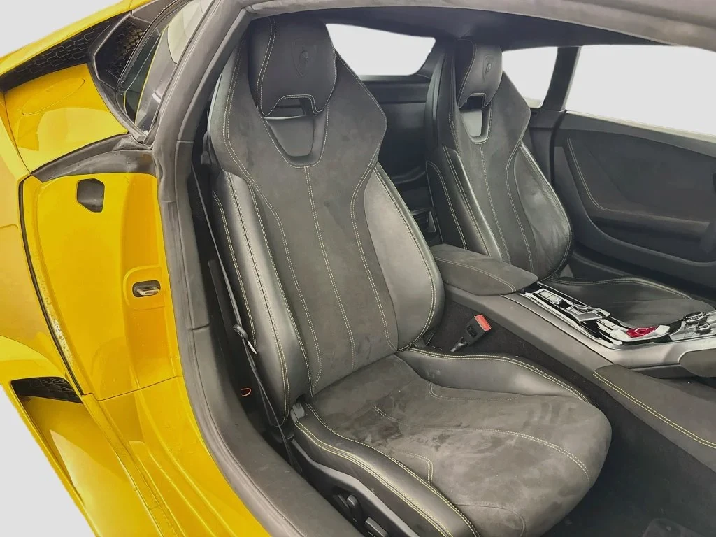 2017 Lamborghini Huracán LP 580-2 interior, seats, Nero Ade