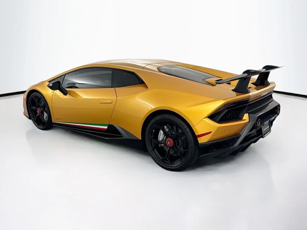 2018 Lamborghini Huracán Performante for sale, exterior, Gold