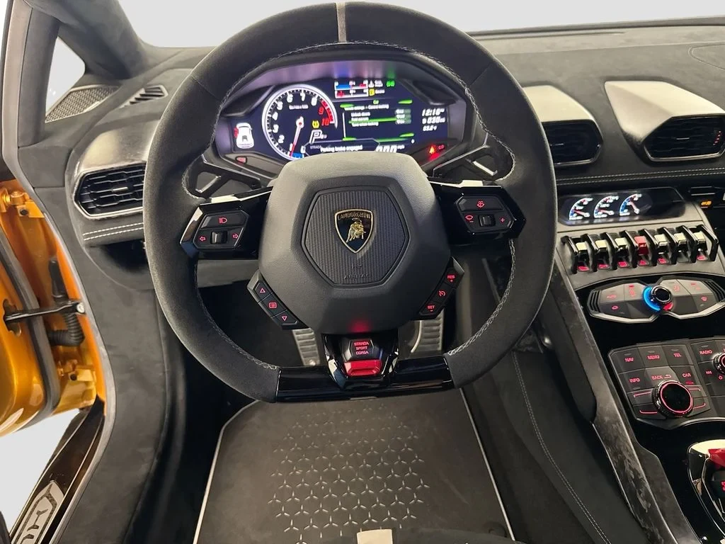 2018 Lamborghini Huracán Performante interior, dashboard, Nero Ade