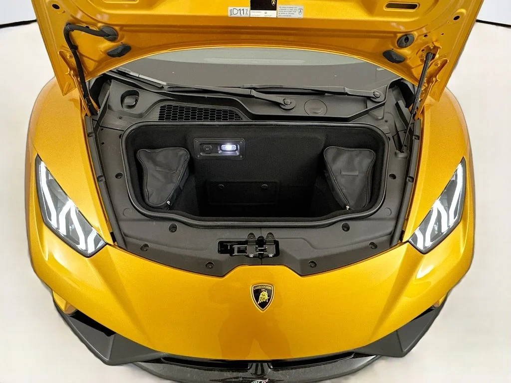 2018 Lamborghini Huracán Performante trunk