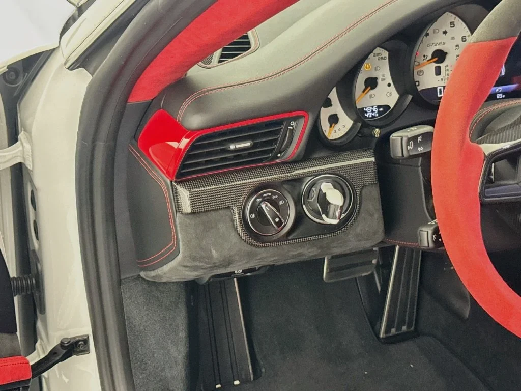 2018 Porsche 911 GT2 RS interior, Black, with red accents
