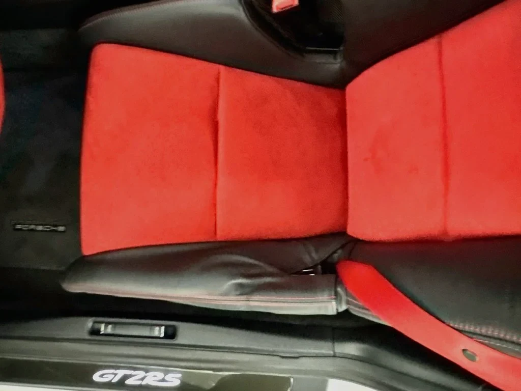 2018 Porsche 911 GT2 RS interior, seats, Black, with red accents