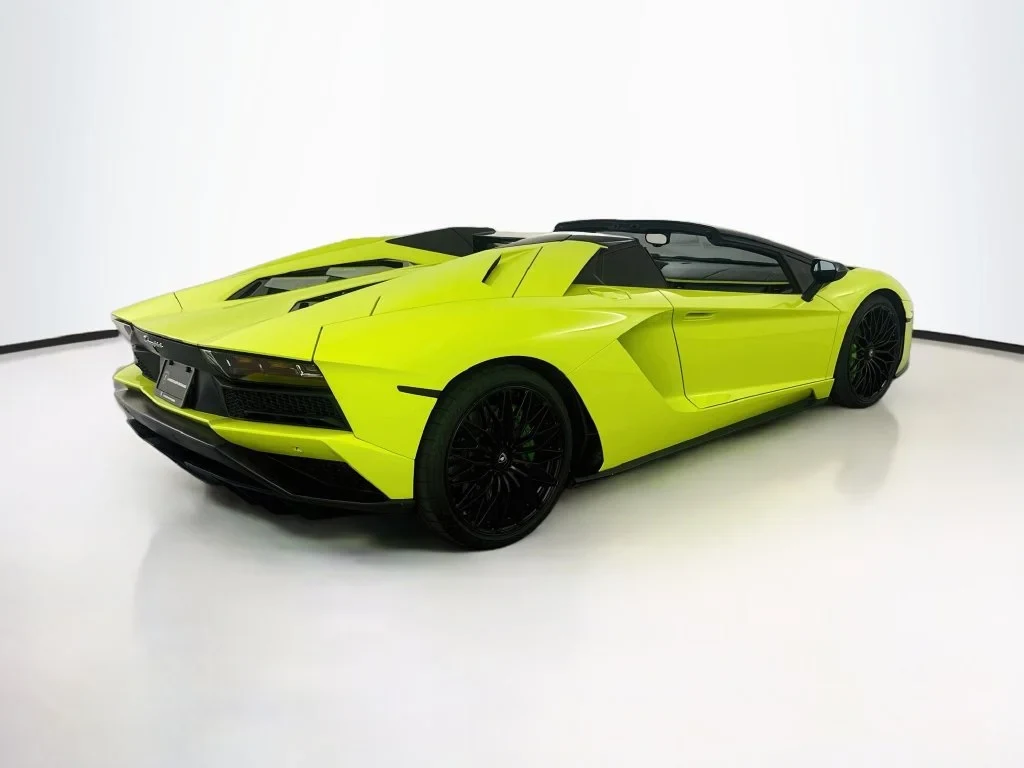2019 Lamborghini Aventador S Roadster for sale, exterior, Green