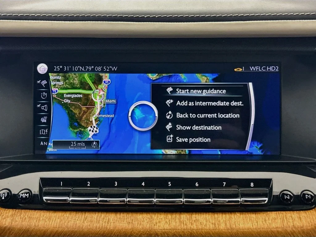 2019 Rolls-Royce Cullinan interior, center console, Navy Blue, with white leather