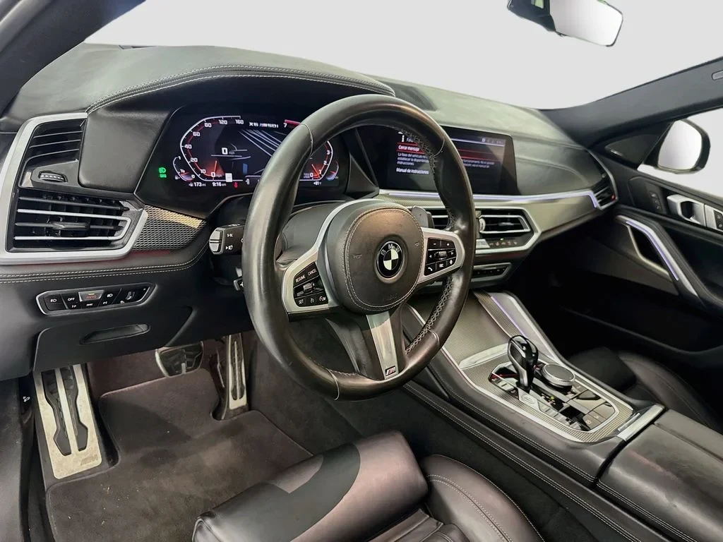 2020 BMW X6 M50i interior, dashboard, Black
