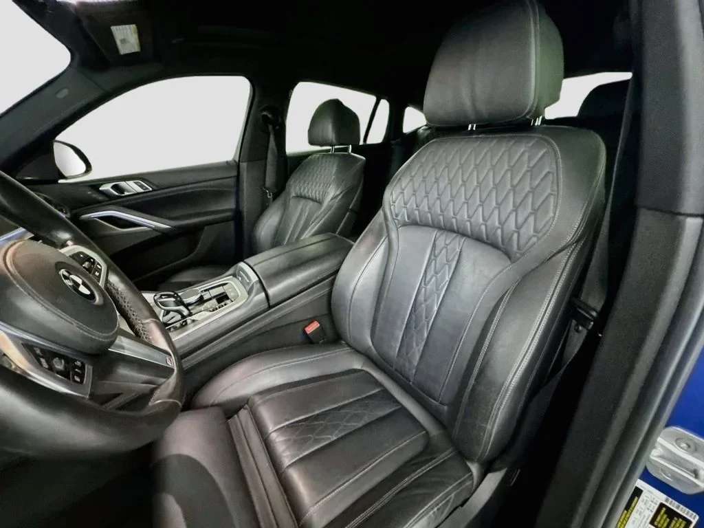 2020 BMW X6 M50i interior, seats, Black