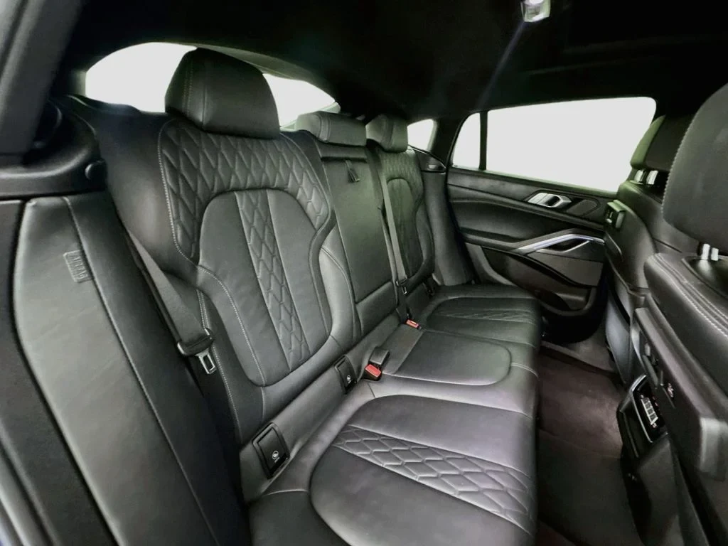 2020 BMW X6 M50i interior, seats, Black